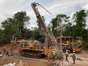 Newcore Gold stößt bei Bohrungen auf 1,16 g/t Gold auf einer Mächtigkeit von 41,0 Metern, darunter 2,54 g/t Gold auf 13,0 Metern, im Enchi-Goldprojekt in Ghana 