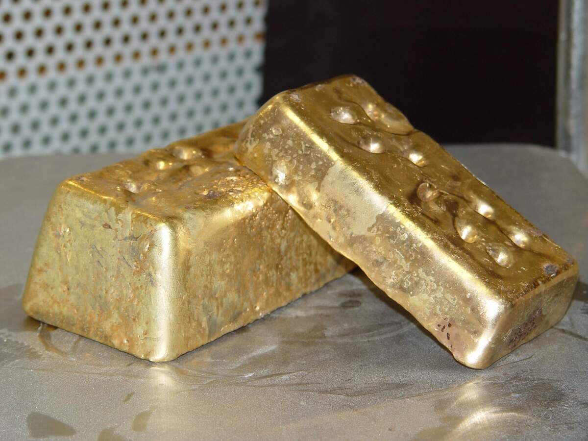 Fake Gold Bars The weight of a real gold bar was already simulated